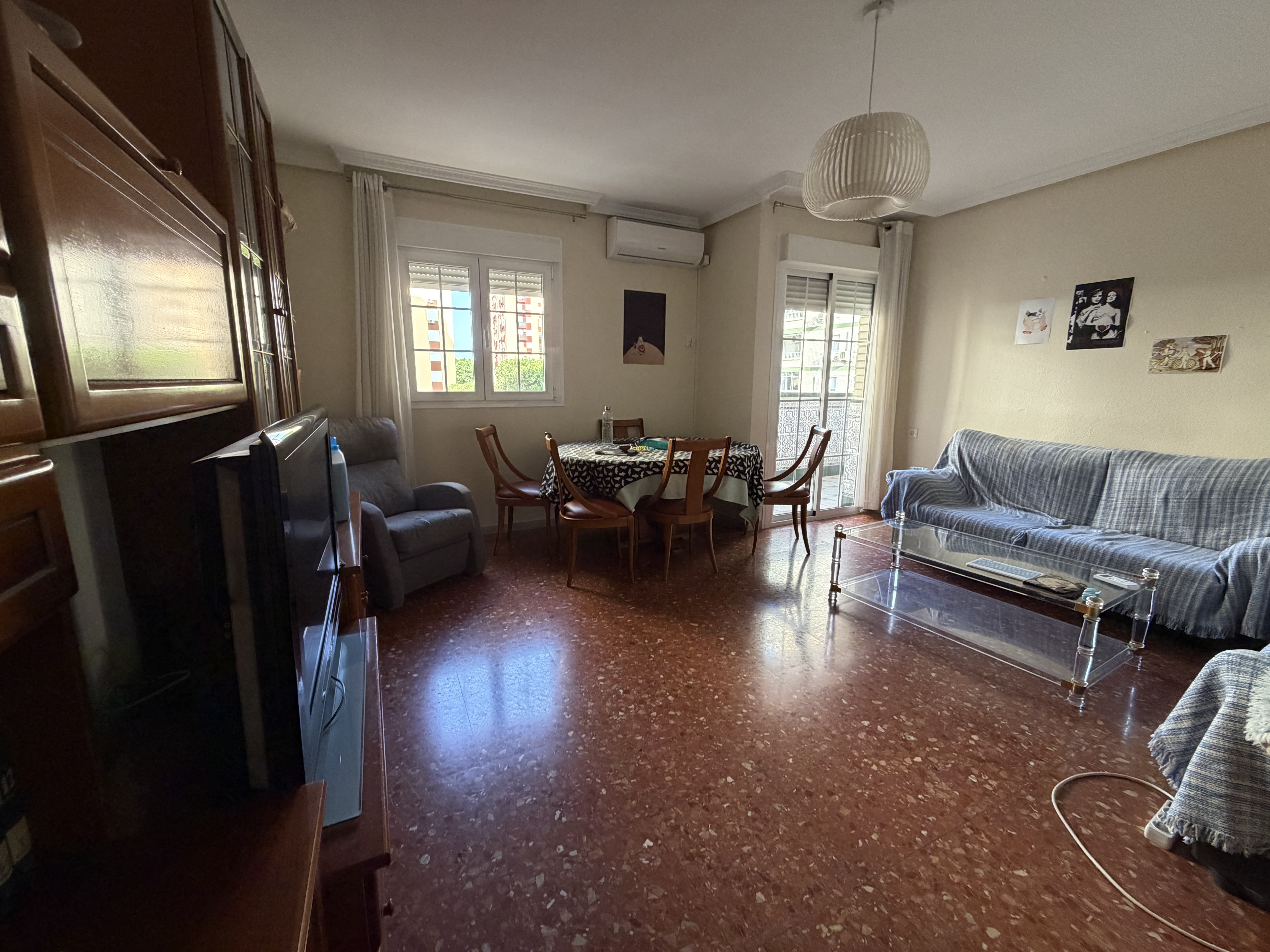 2 habitaciones disponibles en piso de 3