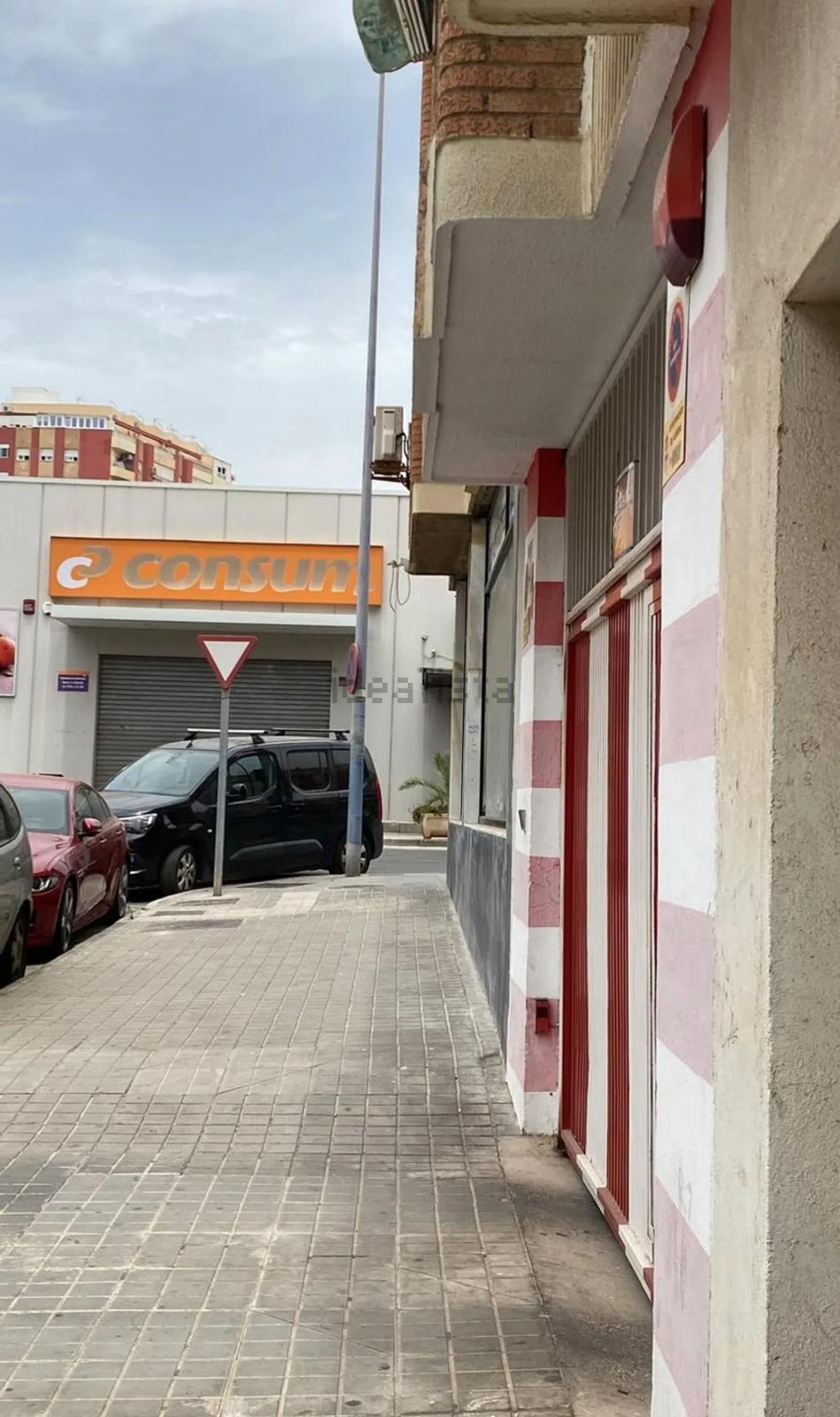 ALQUILER DE PISO PARA CHICAS ESTUDIANTES
