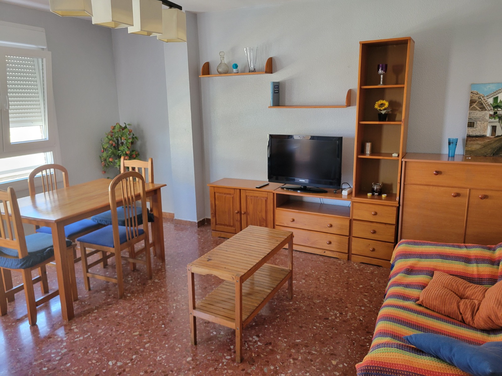 Alquiler de piso para chicas estudiantes 