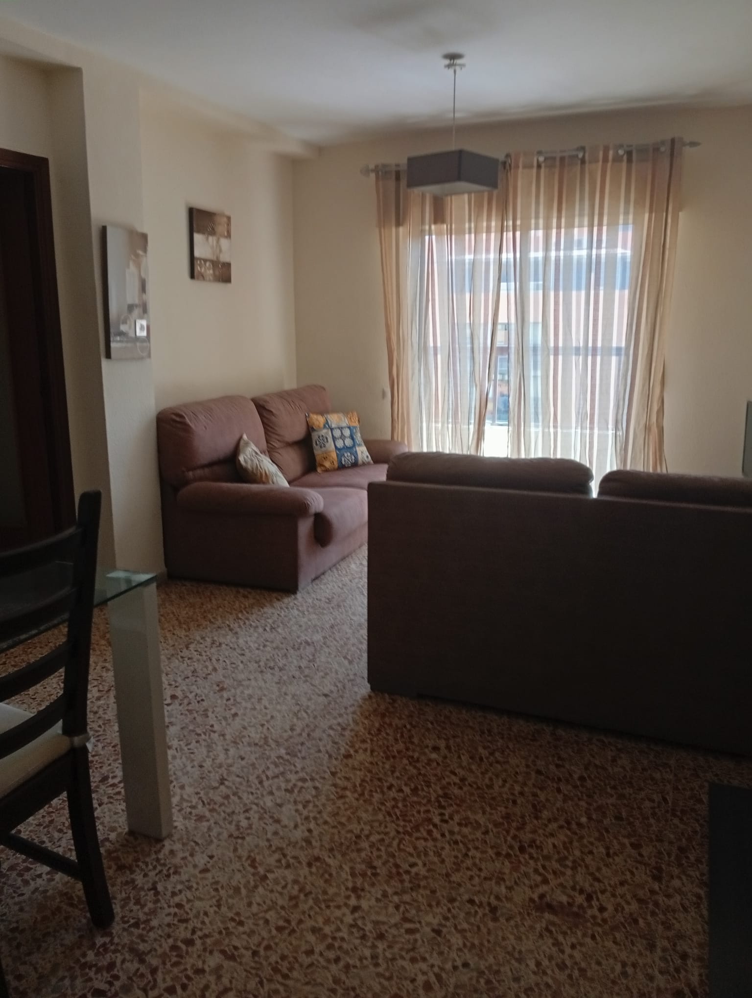 Alquiler piso 4 dormietorios zona Zapillo