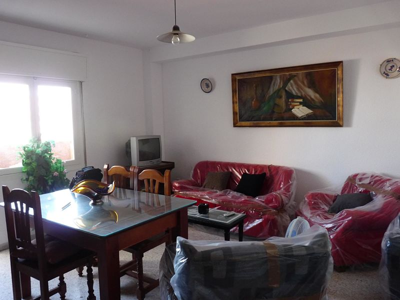 PISO EN CALLE HERMANOS MACHADO, OLIVEROS